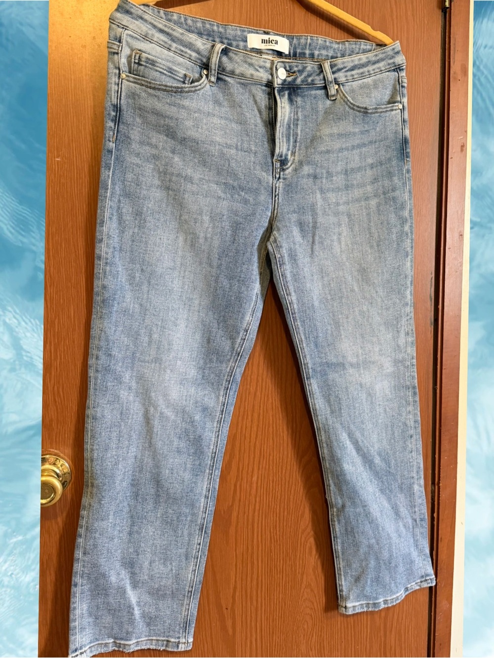 Sz 31 Mica Women’s Light Blue Straight-Leg Jeans